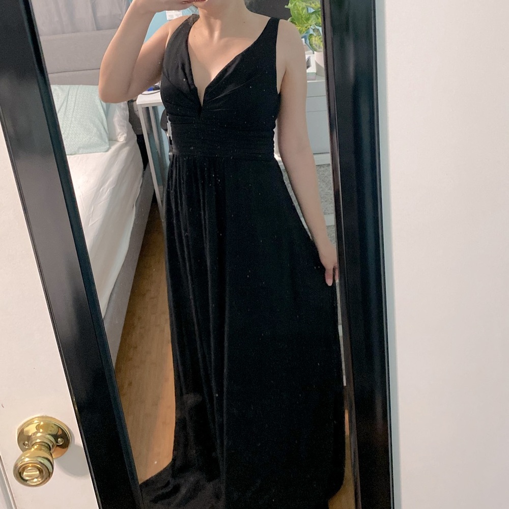 LULUS BLACK MAXI DOWN W V NEVK FRONT SZ M SIZE M